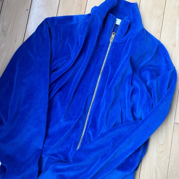 Suzie Kondi track suit - Picture 1 of 3